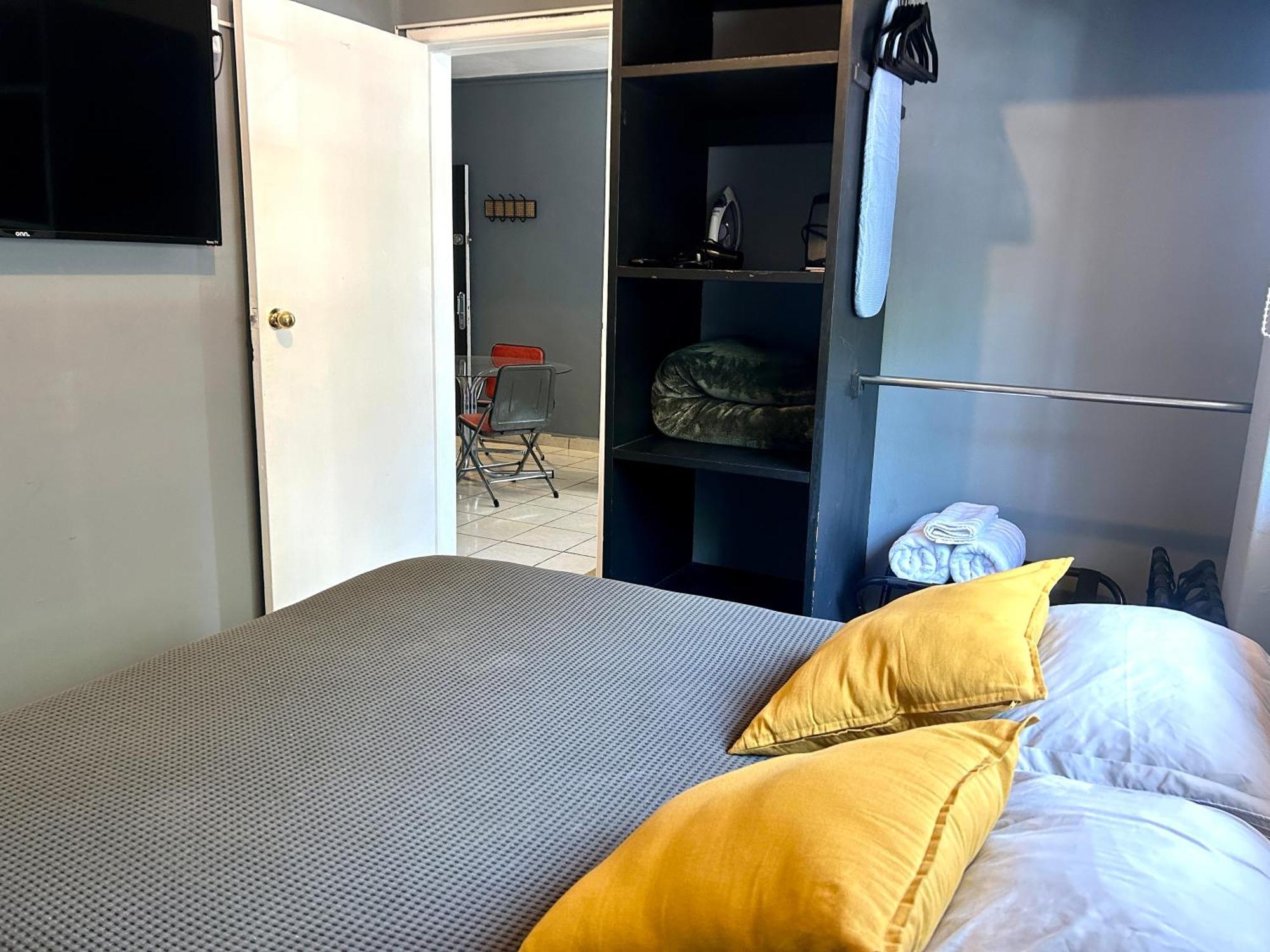 Roma Flat Style And Comfort